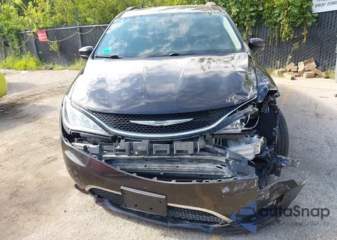 2017 Chrysler Pacifica Touring-L из США, поврежденный, VIN 2C4RC1BG9HR526708